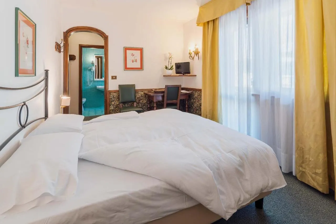 ***  Hotel Capannina Cortina dʼAmpezzo Itália